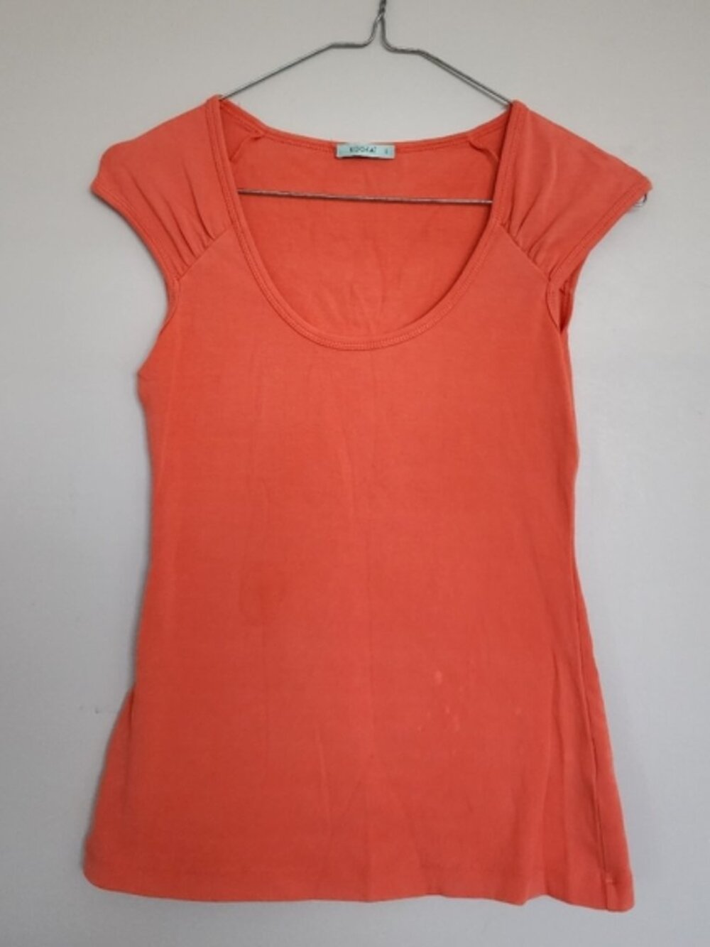 Women’s Coral Scoop Neck Cap Sleeve Top